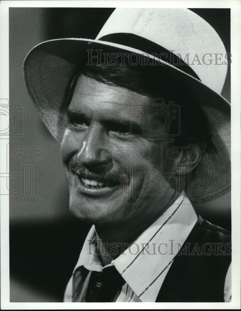 1977 Press Photo Christopher Connelly stars on &quot;Paper Moon,&quot; on ABC. - pip18488 - Historic Images