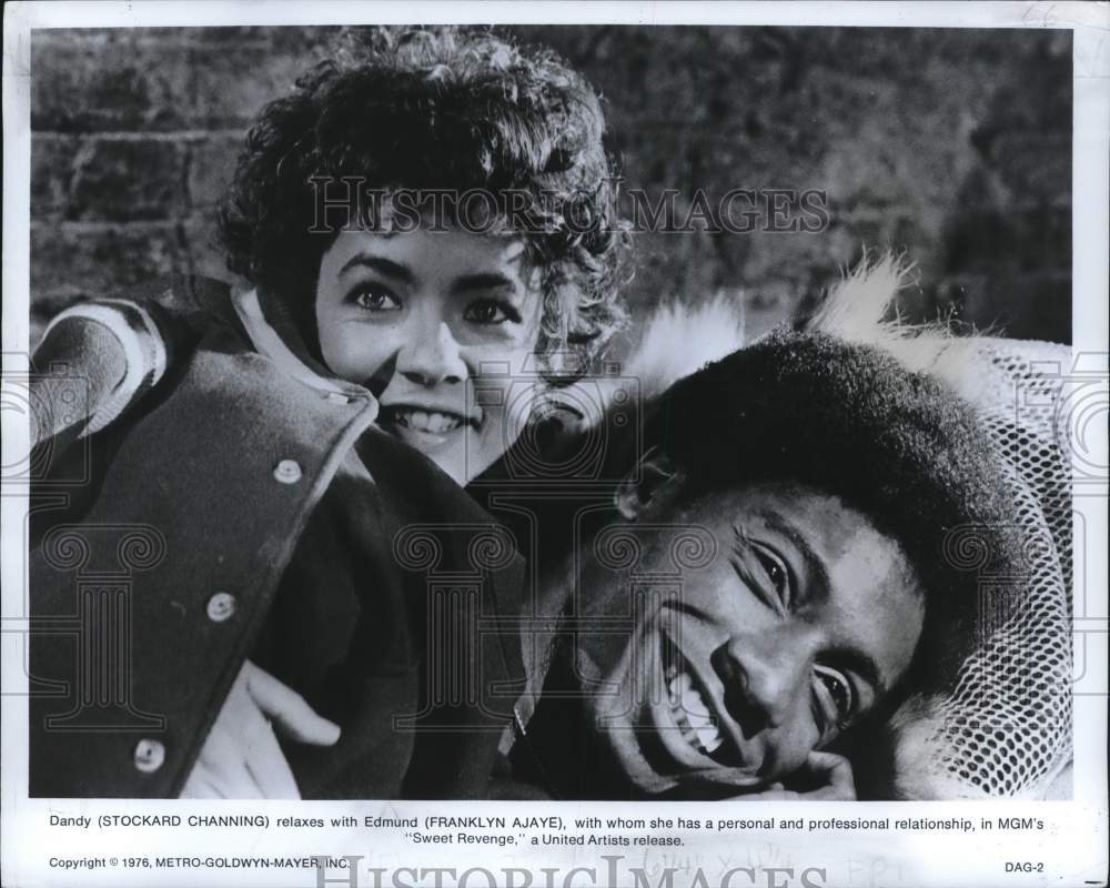 1976 Press Photo Stockard Channing and Franklyn Ajaye in "Sweet Revenge."- Historic Images