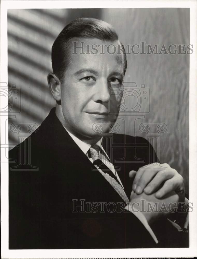 1954 Press Photo Gene Raymond, host of NBC-TV&#39;s &quot;Fireside Theater&quot; - pip32513 - Historic Images