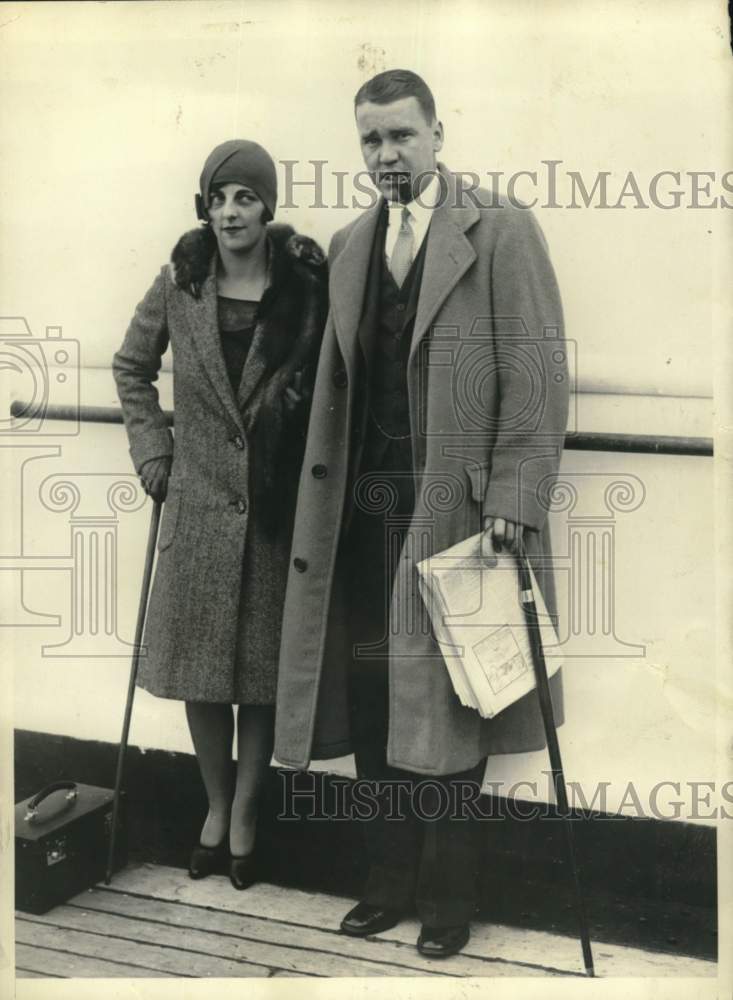 1928 Press Photo Tennis pro Vincent Richards and wife aboard S.S. Leviathan - Historic Images