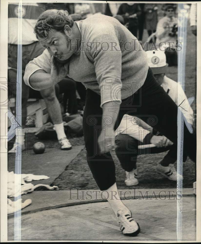 1971 Press Photo Kansas shot putter Karl Salb at the NCAAs in Seattle- Historic Images