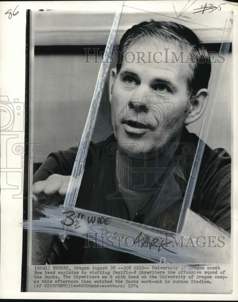 1974 Press Photo Oregon college football coach Don Read - pis00446 - Historic Images