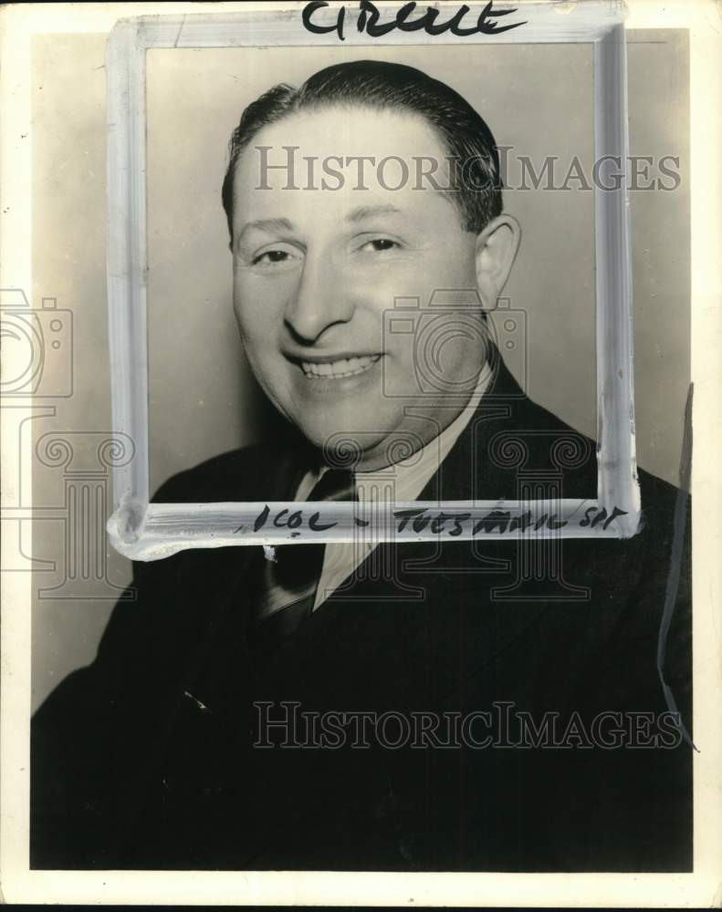 1943 Press Photo Owner and coach Abe Saperstein - pis00531- Historic Images