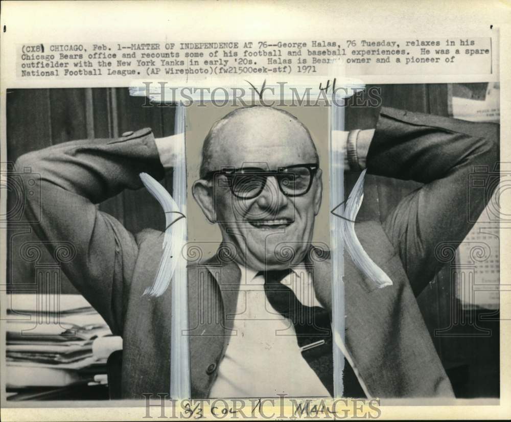 1971 Press Photo George Halas relaxes, National Football League, Chicago - Historic Images