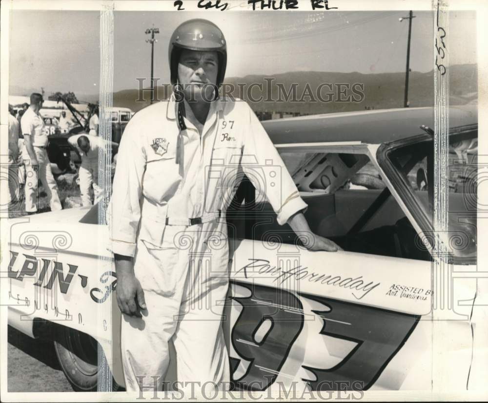 1964 Press Photo NASCAR champion Ron Hornaday stands beside stock car, Monroe- Historic Images