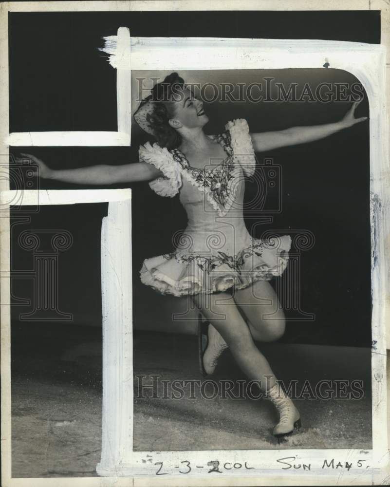 1946 Press Photo Ice skater Hazel Franklin during performance - pis01610 - Historic Images