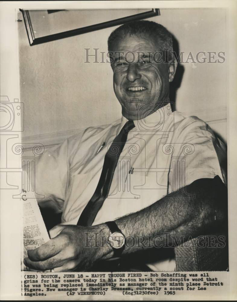 1963 Press Photo Bob Scheffing sitting in his Boston hotel room, Baseball - Historic Images