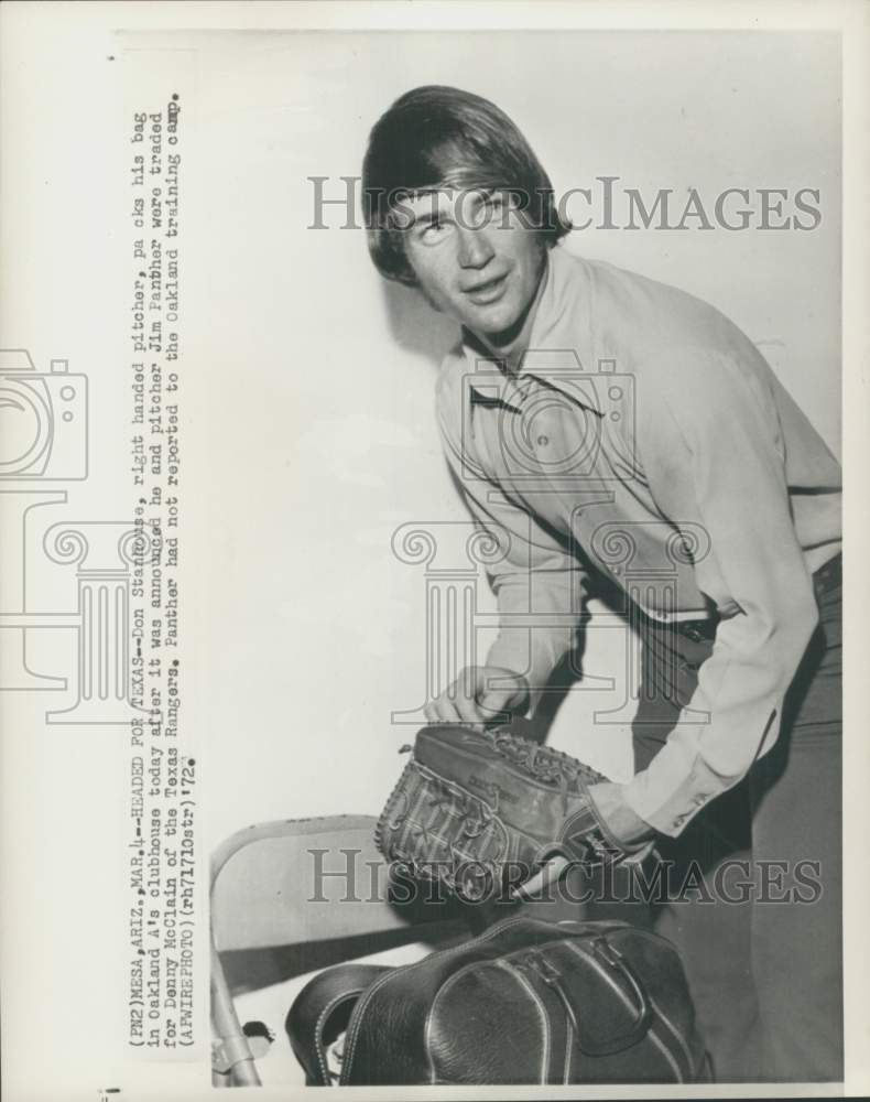 1972 Press Photo Don Stanhouse at Oakland A's Clubhouse After Trade Announcement- Historic Images