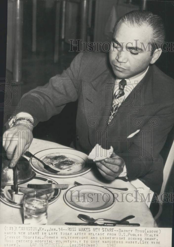 1947 Press Photo Former boxer Barney Ross at restaurant, Lexington, Kentucky - Historic Images