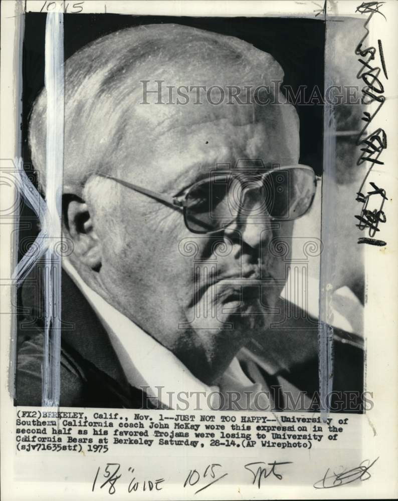 1975 Press Photo University of Southern California's coach John McKay, Berkeley - Historic Images