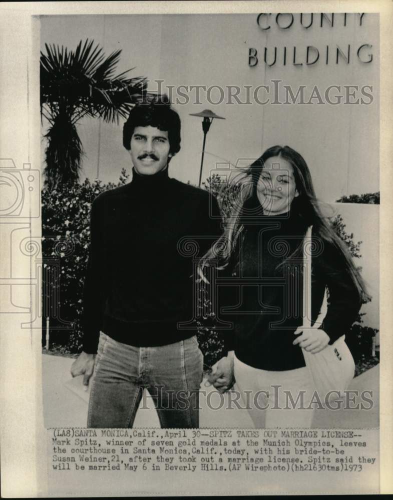 1973 Press Photo Swimmer Mark Spitz & Susan Weiner get marriage license, CA- Historic Images