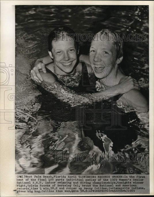 1959 Press Photo Swimmers Becky Collins & Sylvia Ruuska, West Palm Beach, FL- Historic Images