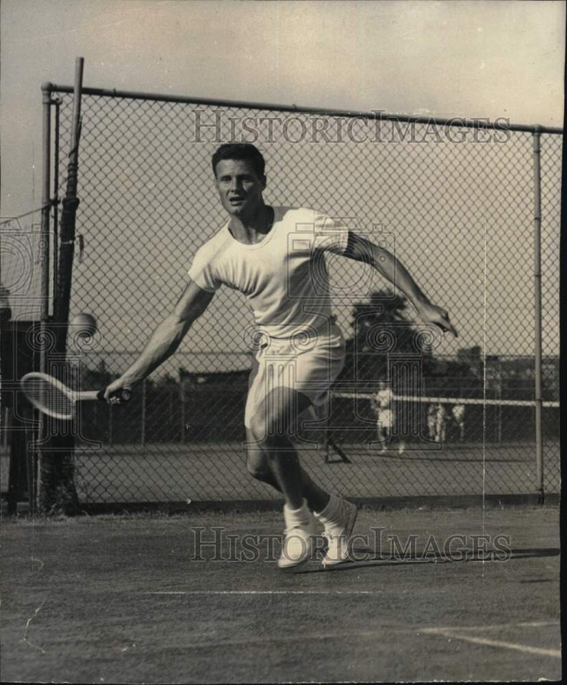 1949 Press Photo Tennis player Ted Schroeder in action - pis03430 - Historic Images