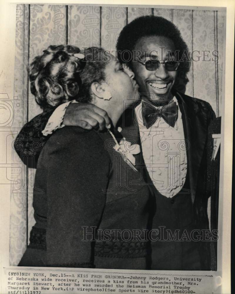 1972 Press Photo Heisman winner Johnny Rodgers &amp; Grandma, Margaret Stewart, NY - Historic Images