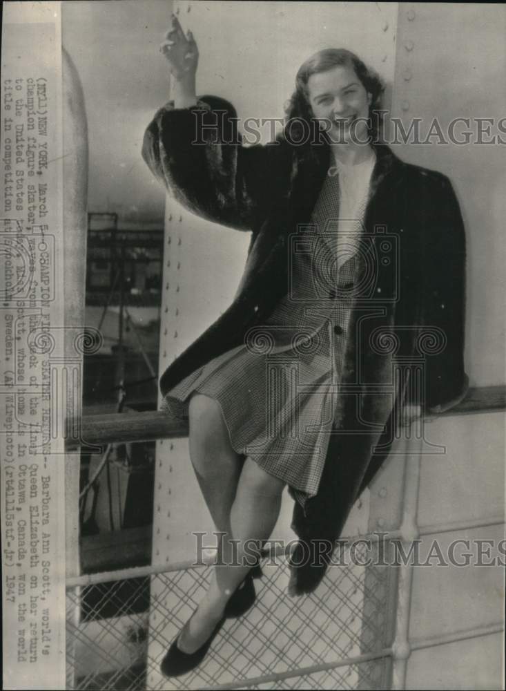 1947 Press Photo Skater Barbara Ann Scott waves from liner Queen Elizabeth, NY- Historic Images