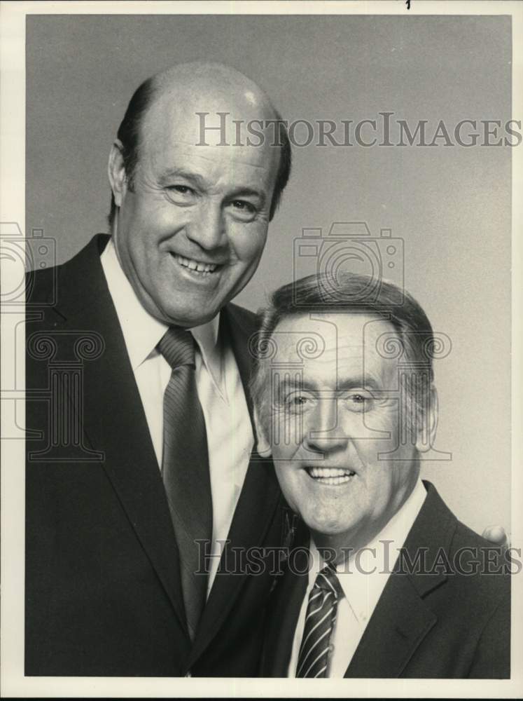 1983 Press Photo Sportscasters Joe Garagiola & Vin Scully - pis03573 - Historic Images