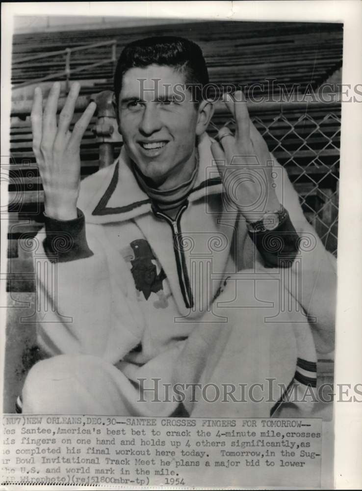 1954 Press Photo Track runner Wes Santee, New Orleans, Louisiana - pis03670 - Historic Images