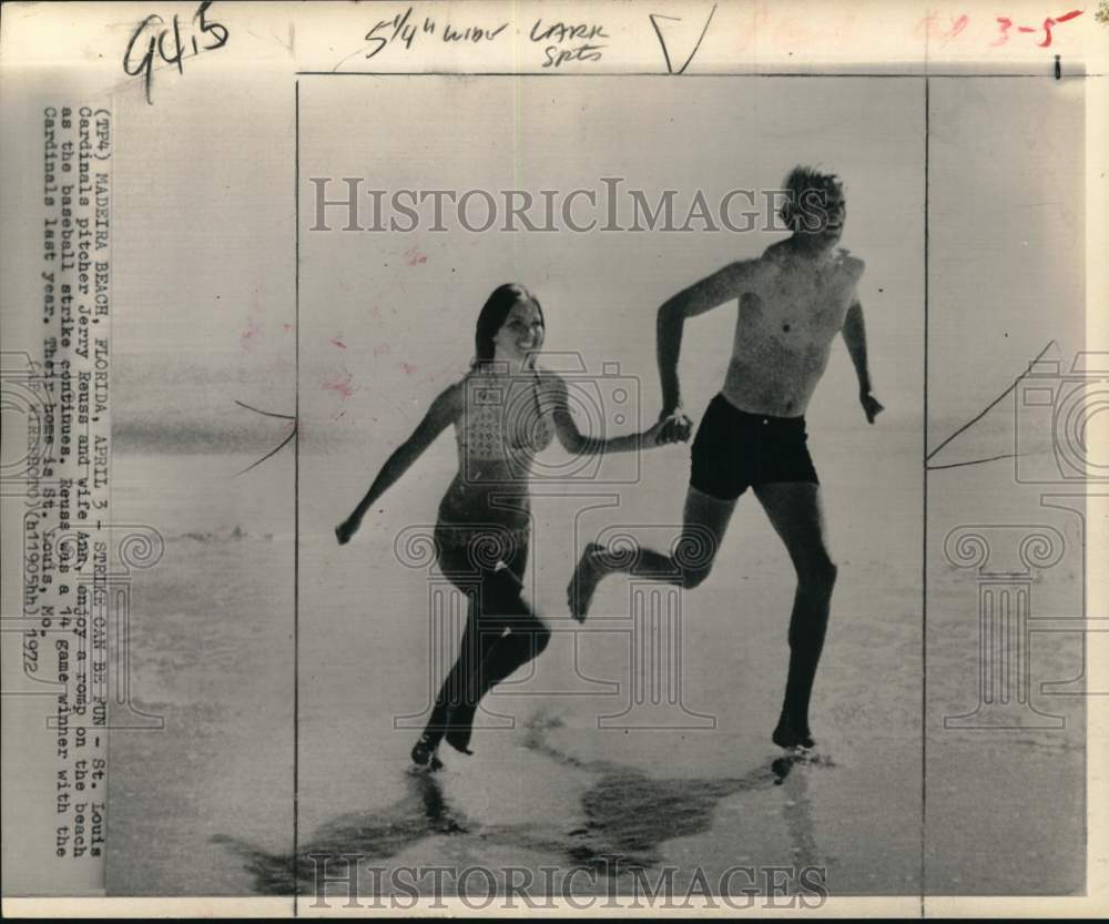 1972 Press Photo St. Louis Cardinals&#39; Jerry Reuss &amp; wife Ann, Madeira Beach, FL- Historic Images