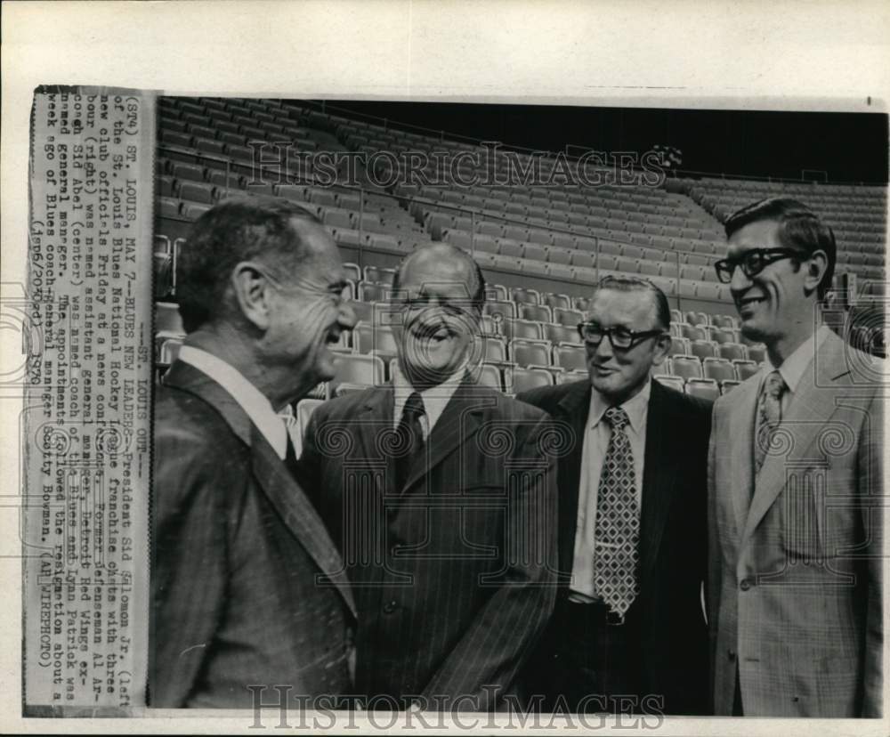 1970 Press Photo St. Louis hockey President Sid Salomon Jr and officials, Hockey - Historic Images