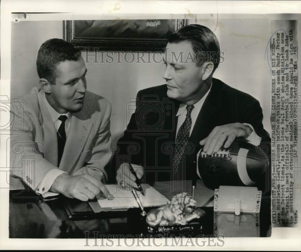 1955 Press Photo Football player Dave Middleton &amp; Lions&#39; Buddy Parker, MI - Historic Images