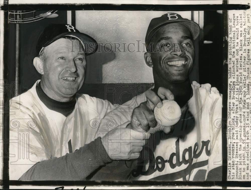 1952 Press Photo Dodgers&#39; manager Charlie Dressen &amp; baseball pitcher Joe Black - Historic Images