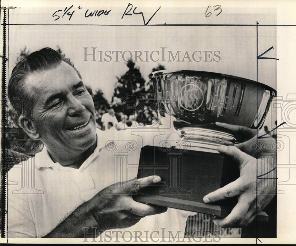 1967 Press Photo Golfer Julius Boros wins Buick Open Golf - pis05336 - Historic Images