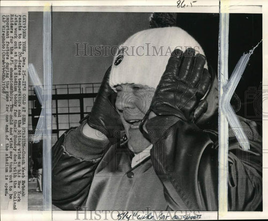 1968 Press Photo New York Jets' Weeb Ewbank, Shea Stadium, New York - Historic Images