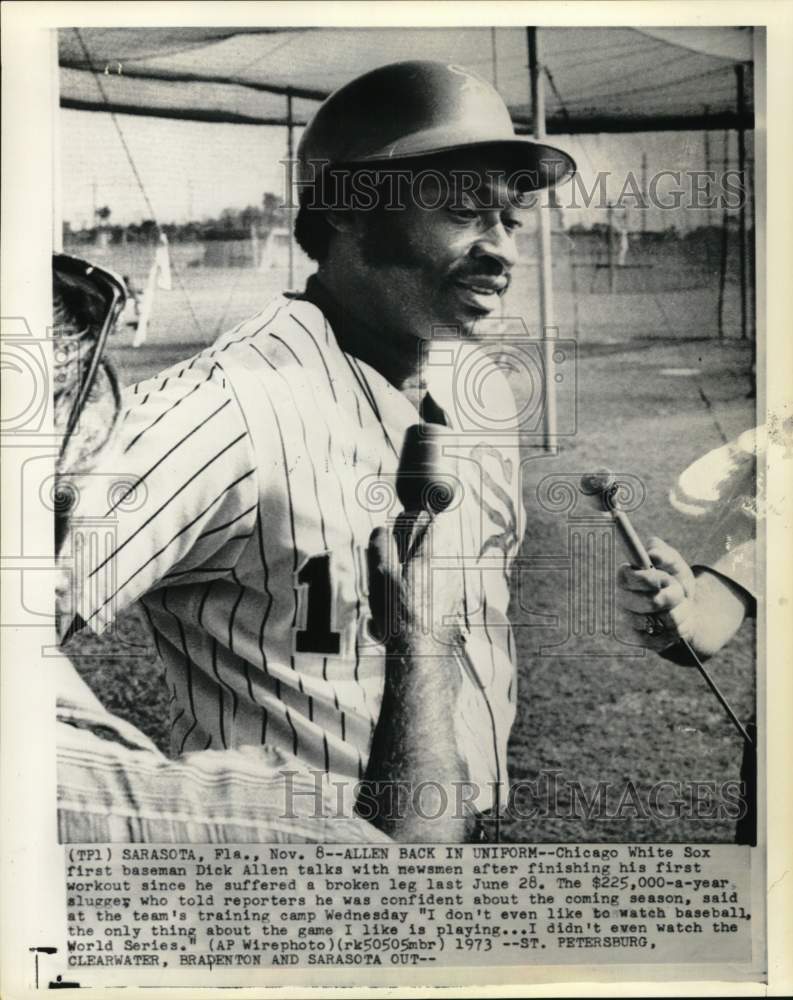 1973 Press Photo White Sox's baseball player Dick Allen talks with newsmen, FL- Historic Images