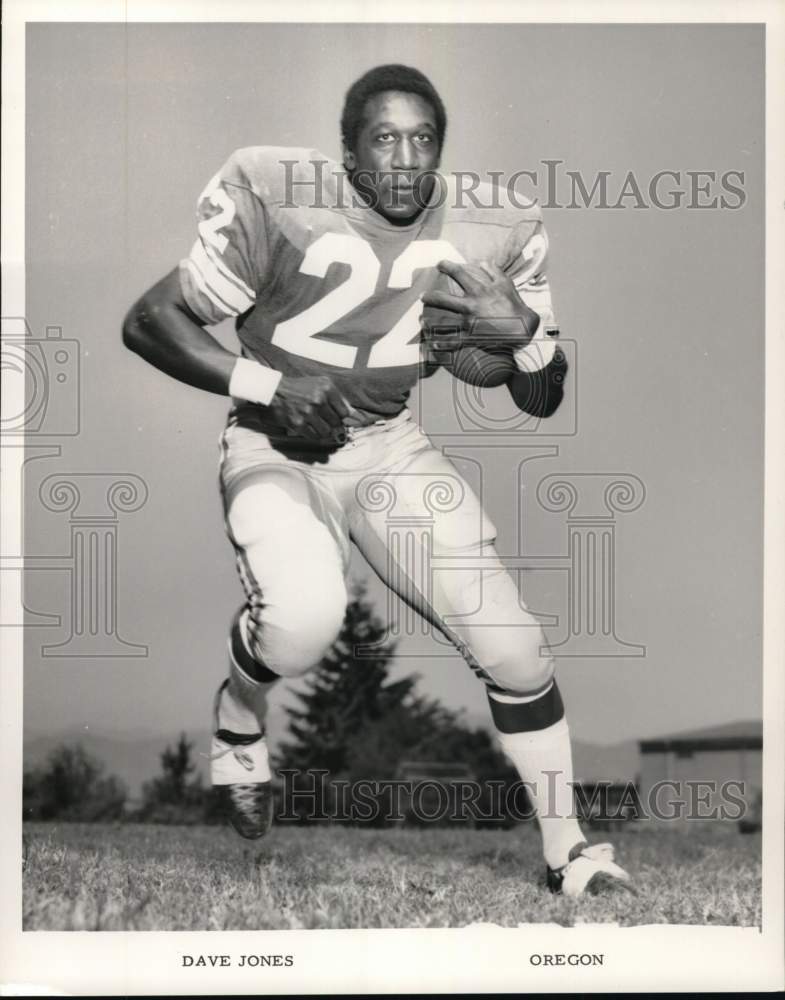 1969 Press Photo Oregon State University's football player Dave Jones - Historic Images