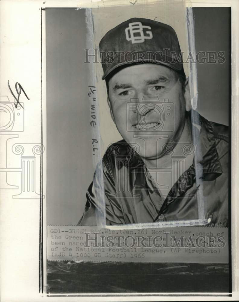 1966 Press Photo Packers&#39; football coach Norm Hecker, Green Bay, Wisconsin - Historic Images