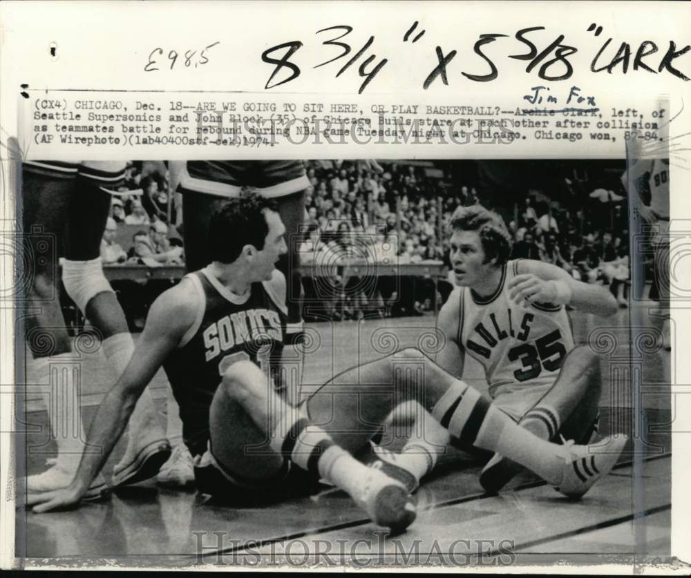 1974 Press Photo Supersonics' Jim Fox & Bulls' John Block, Basketball, Illinois- Historic Images