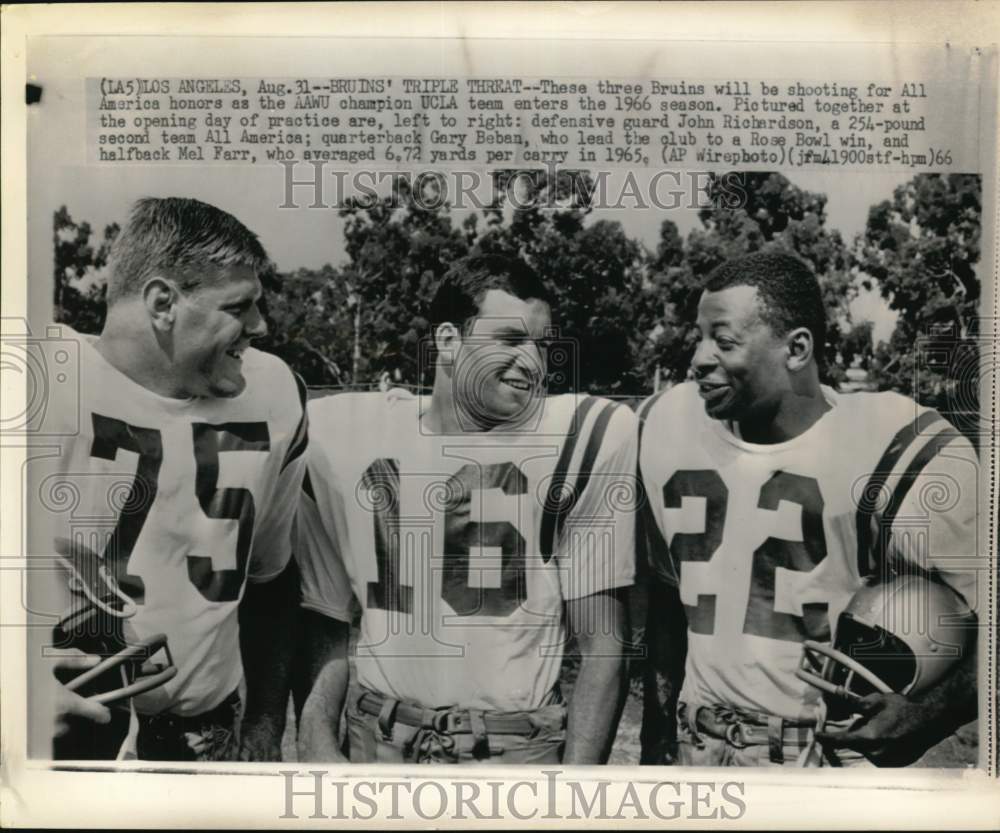 1966 Press Photo UCLA's football player John Richardson & teammates, Los Angeles- Historic Images