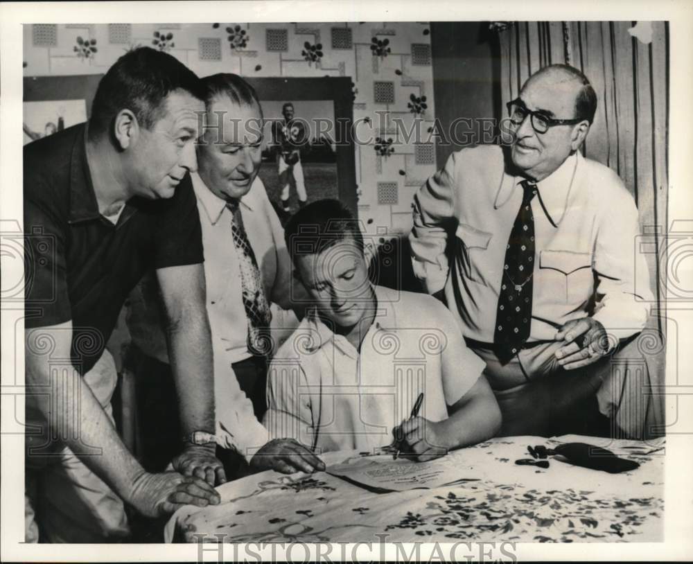 1952 Press Photo Marty Keough signs contract with father & scouts, Baseball, CA- Historic Images