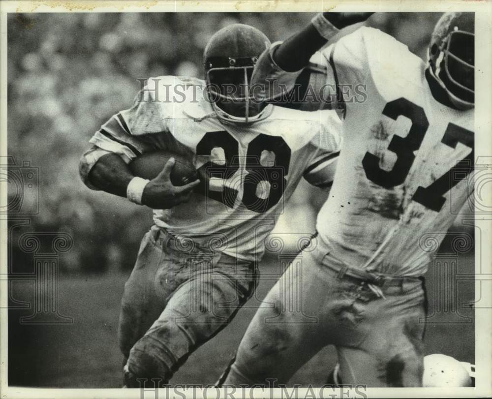 1973 Press Photo Football players in action - pis08105 - Historic Images