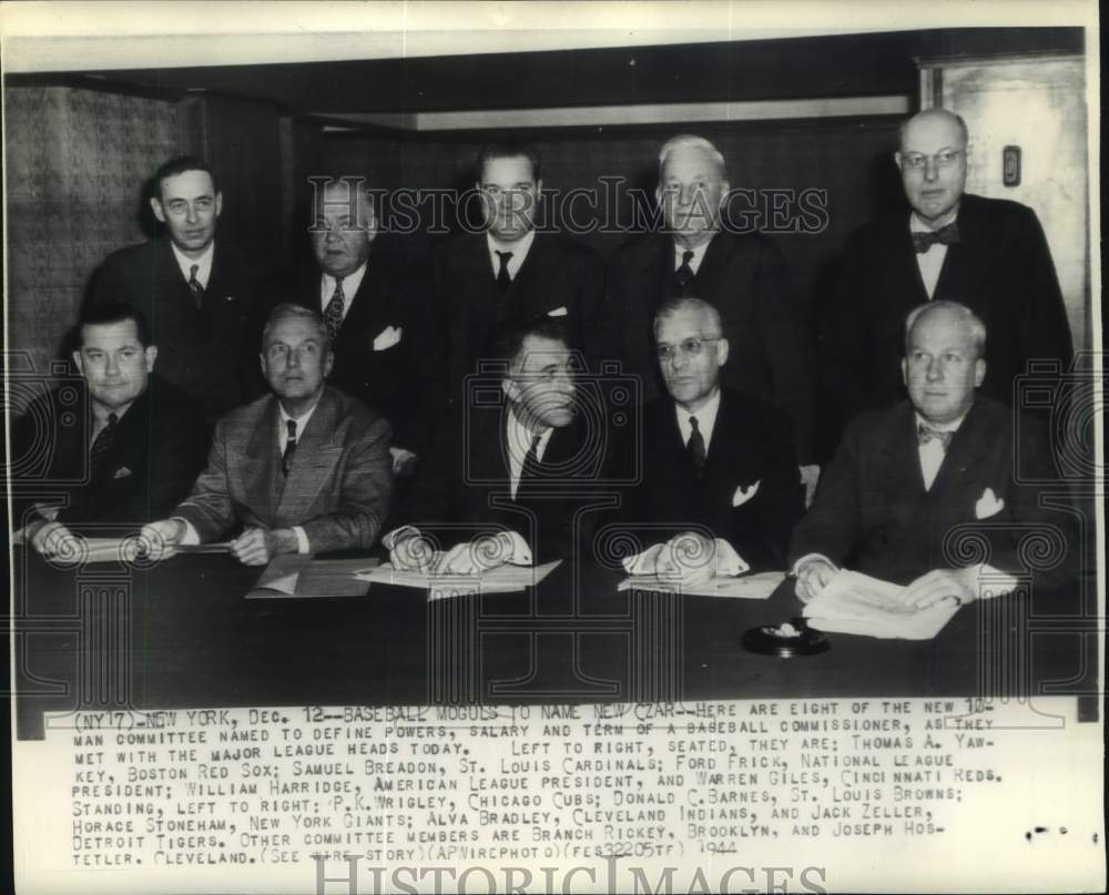 1944 Press Photo Members of the 10-man committee baseball league, New York - Historic Images