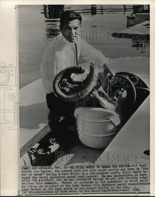 1964 Press Photo Jet Boat Racing Driver Lee Taylor In Championships Speedboat - Historic Images