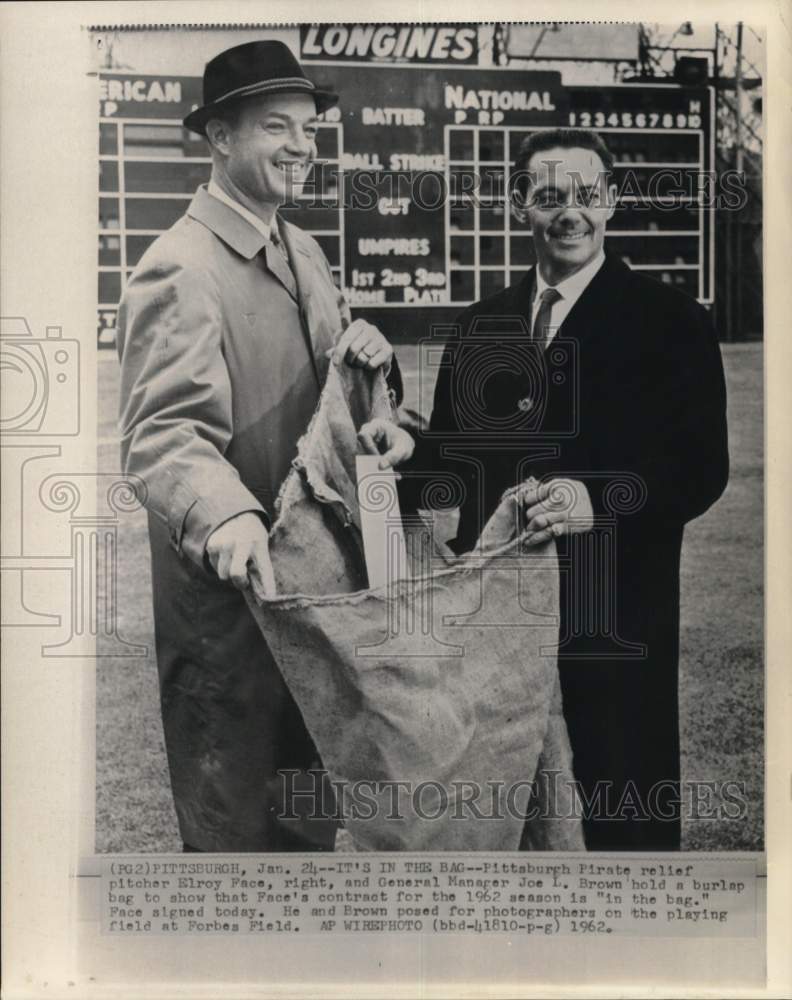 1962 Press Photo Pirates&#39; Joe L. Brown &amp; Elroy Face, Baseball, Pittsburgh, PA - Historic Images