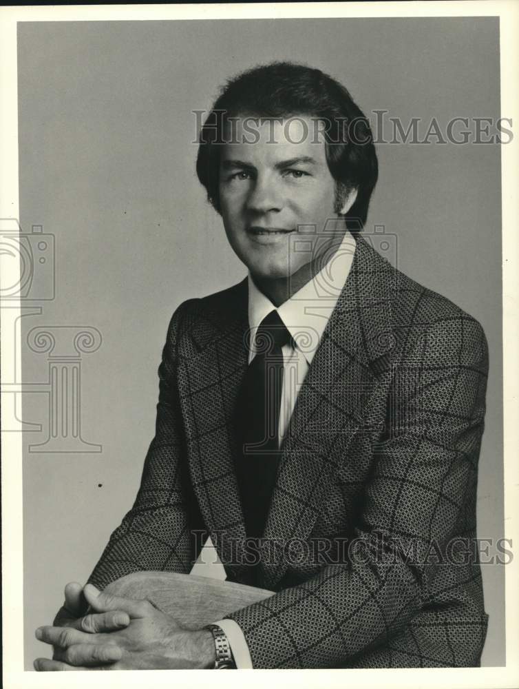 1977 Press Photo American Broadcasting Company's Sportscaster Frank Gifford- Historic Images