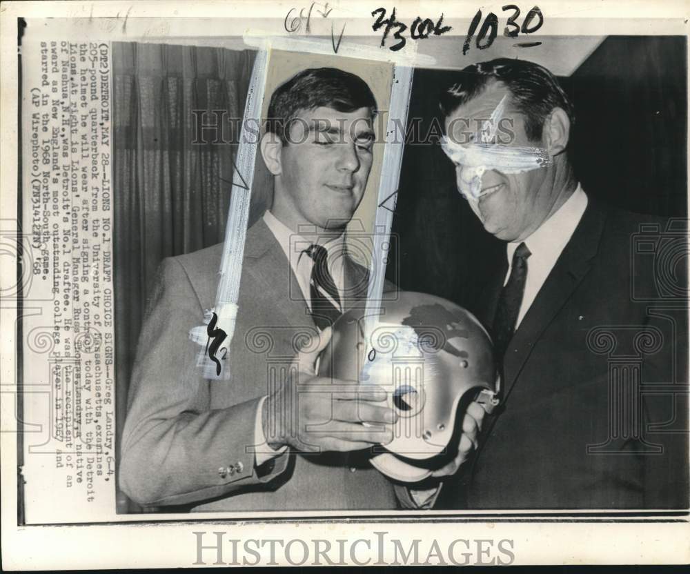 1968 Press Photo Lions Football Draft Pick Greg Landry And Executive Russ Thomas- Historic Images