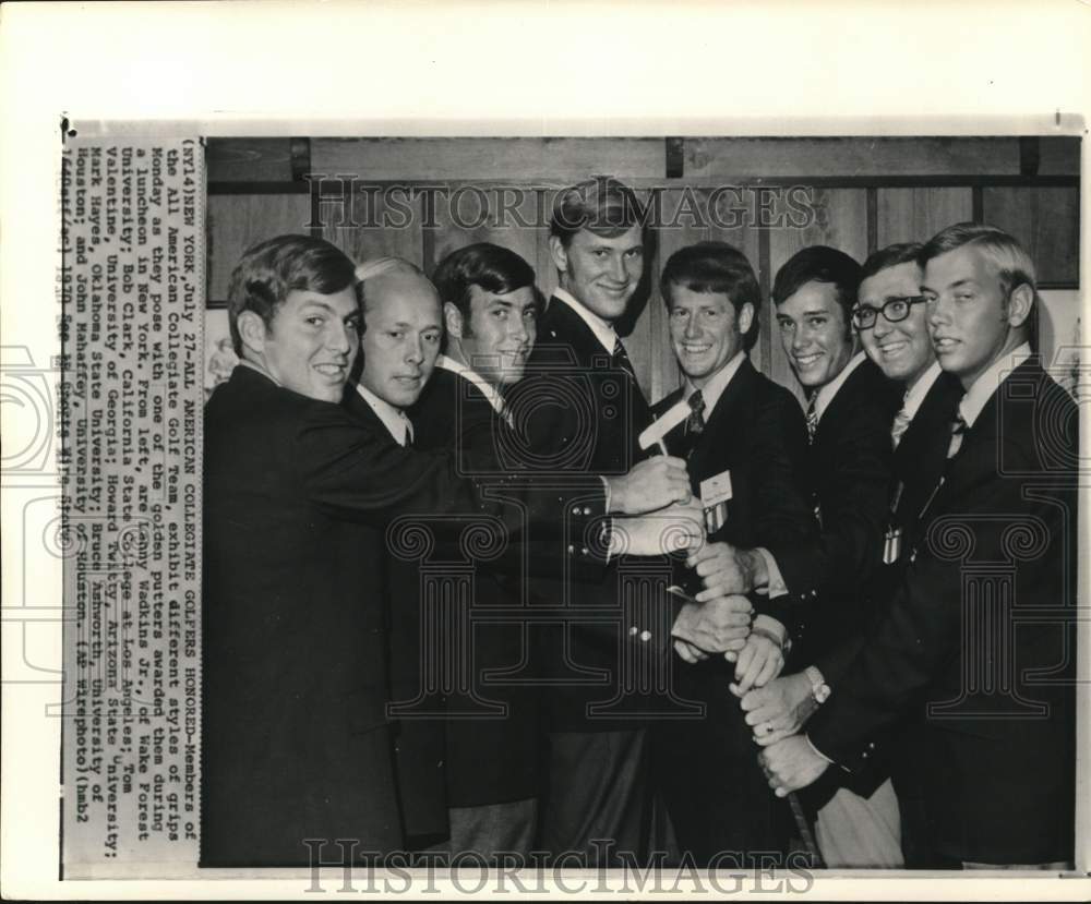 1970 Press Photo All American Collegiate Golfers Gathering In New York City- Historic Images
