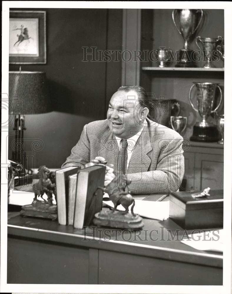 1952 Press Photo Football Coach Herman Hickman on &quot;The Herman Hickman Show&quot;- Historic Images