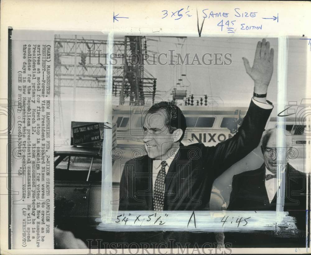 1968 Press Photo Nixon Waves To Crowd During Campaign At Motel In Manchester- Historic Images