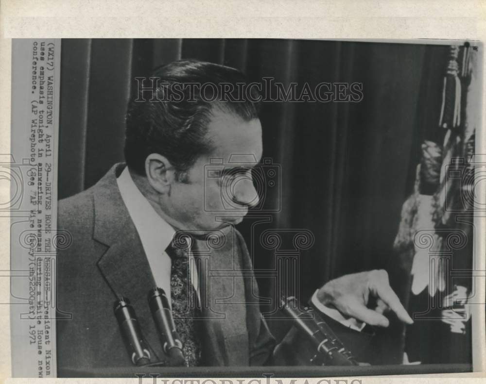1971 President Richard M. Nixon speaking during news conference, DC - Historic Images