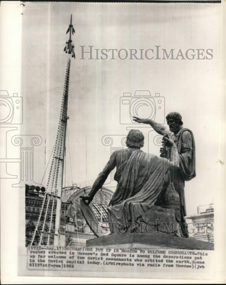 1962 Rocket decoration near statue at Moscow&#39;s Red Square, Russia - Historic Images