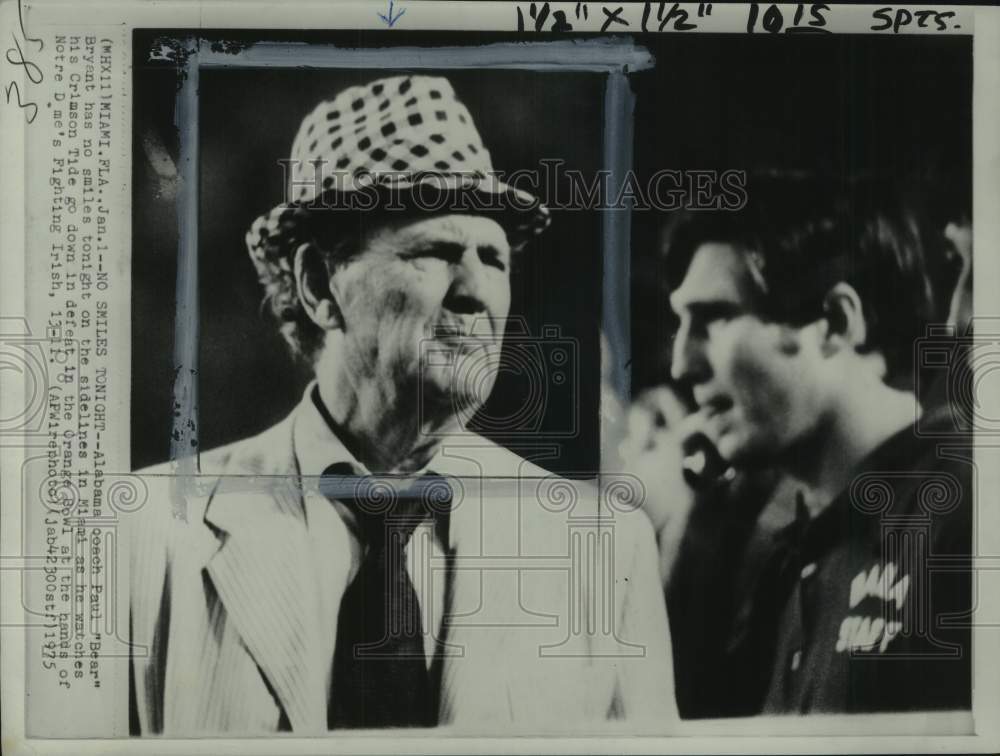 1975 Press Photo Bryant On Sidelines During Tide-Irish Game At Orange Bowl- Historic Images