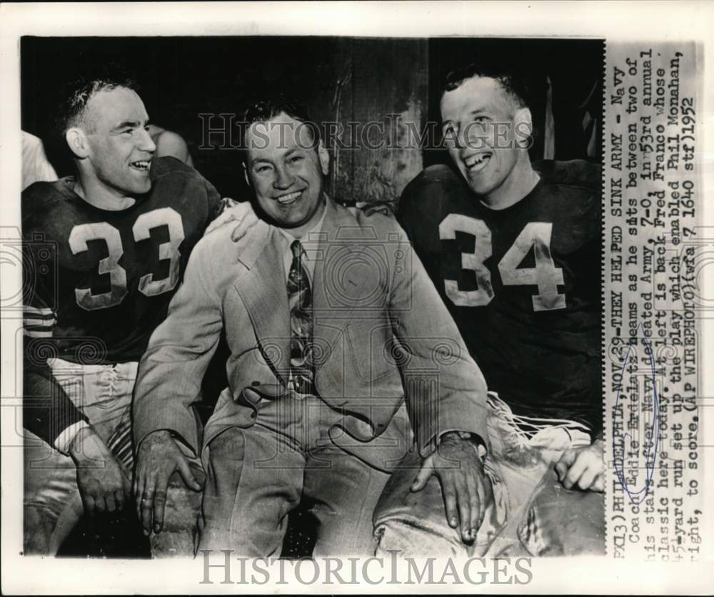 1952 Press Photo Navy football coach Eddie Erdelatz &amp; players celebrate, PA - Historic Images