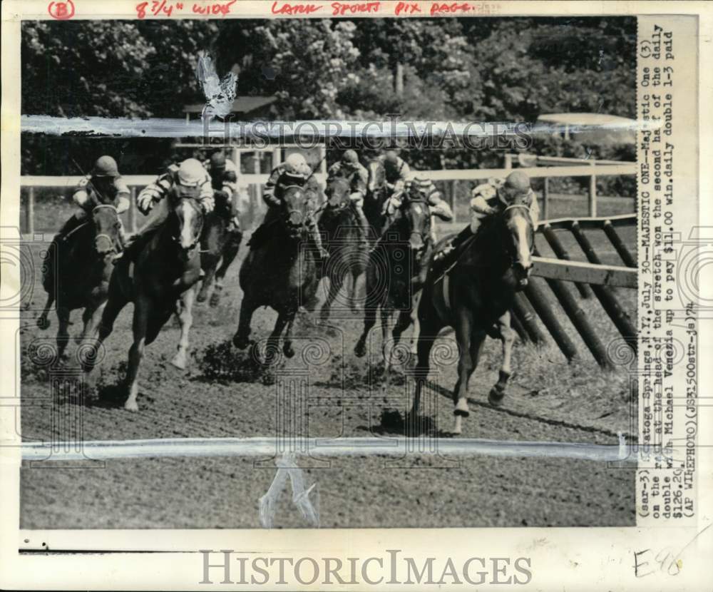 1974 Press Photo Michael Venezia on Majestic One leading, Horse racing, New York- Historic Images