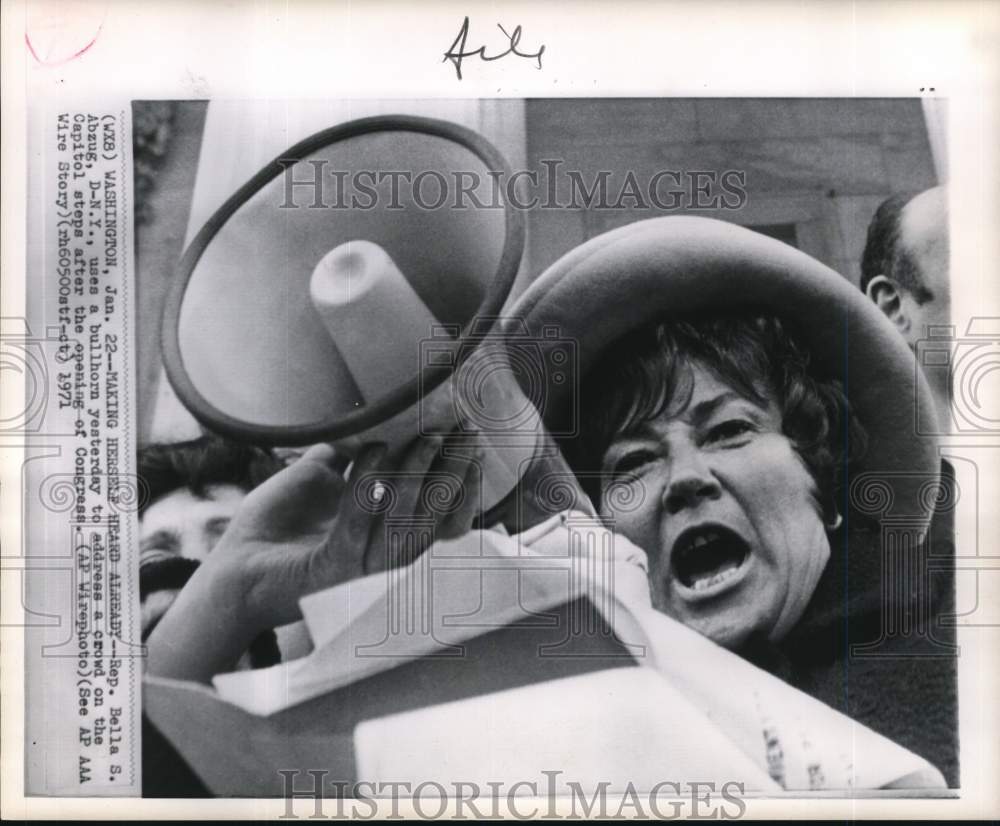 1971 Press Photo Representative Bella S. Abzug speaks at Congress opening in DC- Historic Images