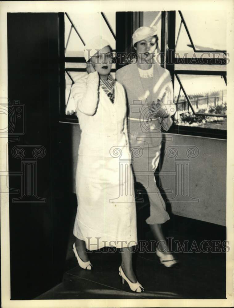 1935 Press Photo Countess of Covadonga &amp; Sister Eulalia de Sampedro Leave Miami - Historic Images