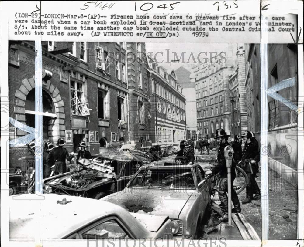 1973 Press Photo Firefighters after car bomb explosions at Westminster in London- Historic Images